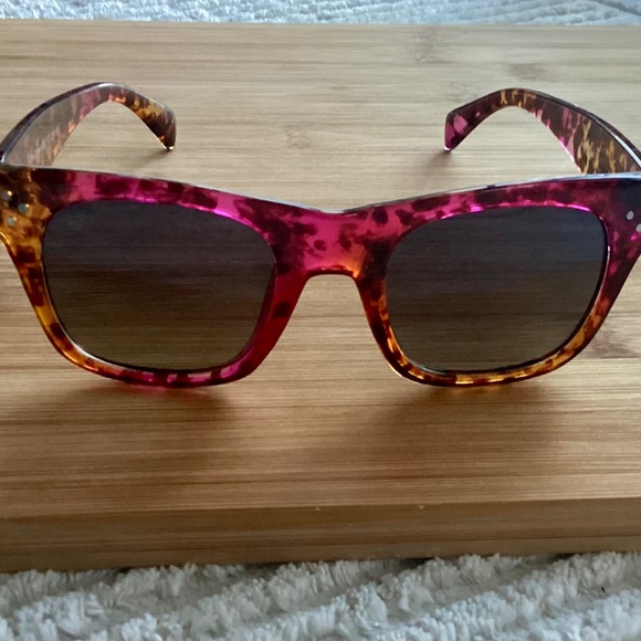 Prive Revaux Women’s Classic Polarized Sunglasses Purple Orange Tortoise Cat Eye - Picture 15 of 16